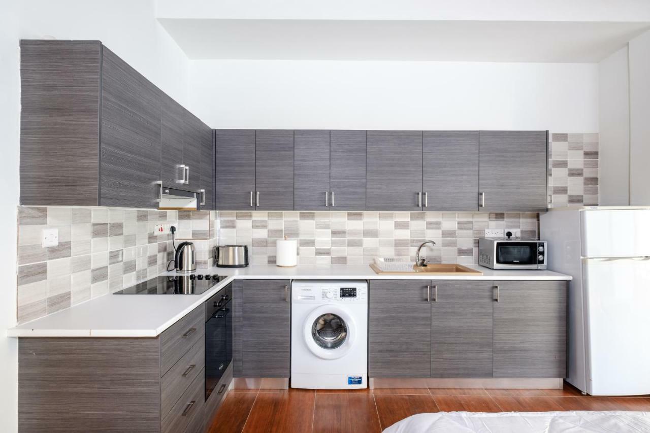 The Loft Studio Apartment ลาร์นาคา ภายนอก รูปภาพ