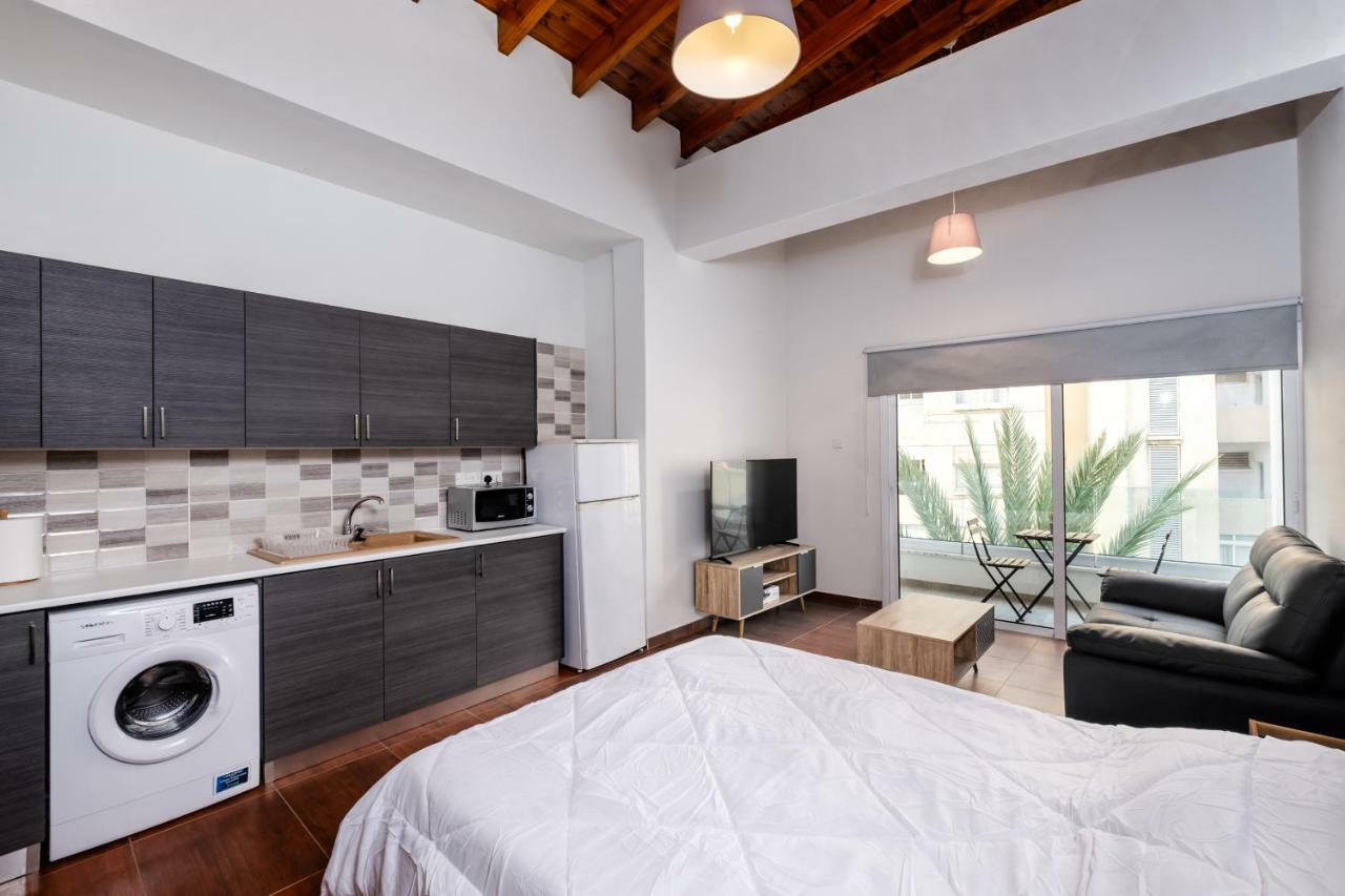 The Loft Studio Apartment ลาร์นาคา ภายนอก รูปภาพ